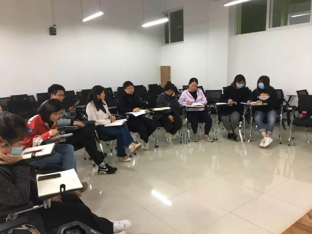 会议现场2_看图王.web.jpg 会议现场2_看图王.web.jpg