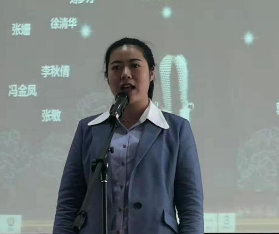 刘梦月.jpg