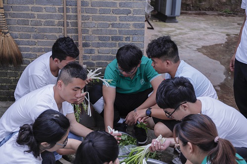 云南经济管理学院医学院三下乡活动系列报道(三) 第 5 张 云南经济管理学院医学院三下乡活动系列报道(三) 第 5 张