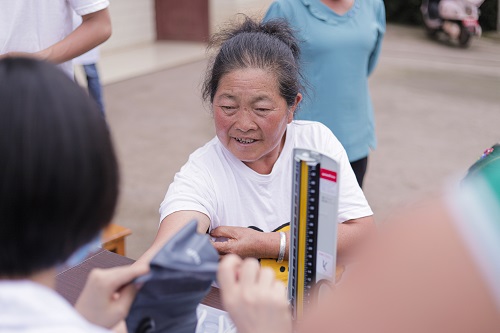 云南经济管理学院医学院三下乡活动系列报道(三) 第 8 张 云南经济管理学院医学院三下乡活动系列报道(三) 第 8 张