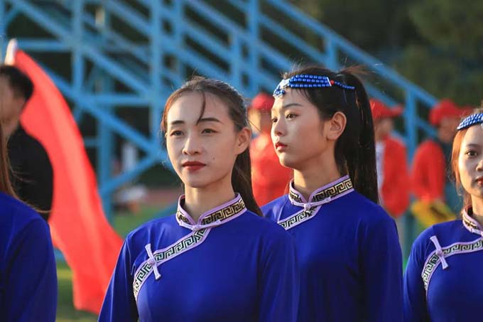 超燃！快来看云经管艺术与传媒学院在运动会开幕式上的精彩表现吧！ 第 9 张