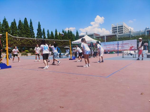 【魅力工程】-建筑工程学院参加首届“经管杯”女子气排球赛完美收官！ 第 3 张