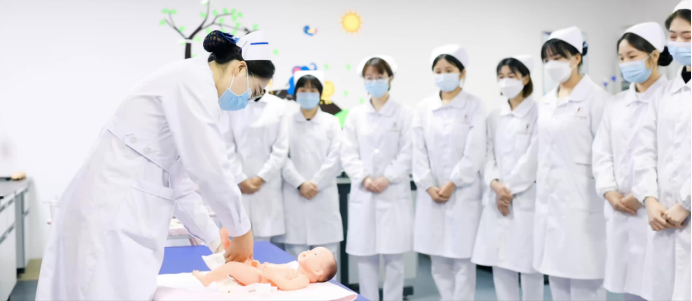 护理系-护理学专业校内实验课精彩瞬间 第 3 张