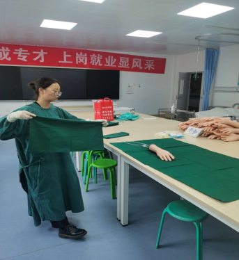 护理系外科课程组开展集体备课 第 2 张