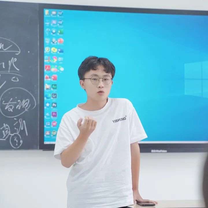 开学第一课·传媒系|艺术与传媒学院传媒系本科新生入学专业认知与学习分享交流会 第 8 张