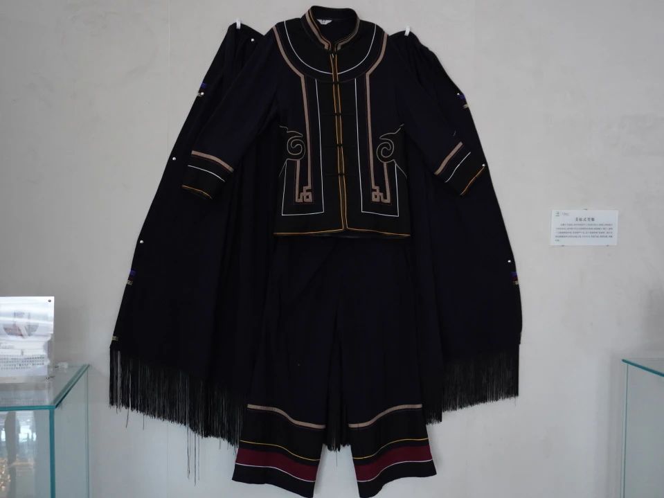 微信图片_20231205160934.jpg 【创美艺传】社会实践|艺术与传媒学院“开璞研学”团队开展大学生创新创业调研实践活动 第 3 张