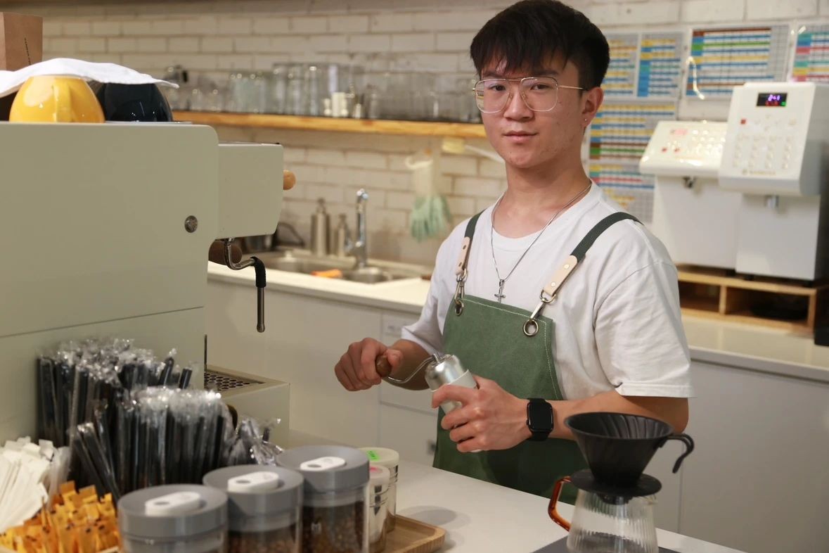 祝贺！云经管张敬康、邓福斌同学荣获2023年度第五届云南省“百名大学生自强之星”奖学金 第 1 张