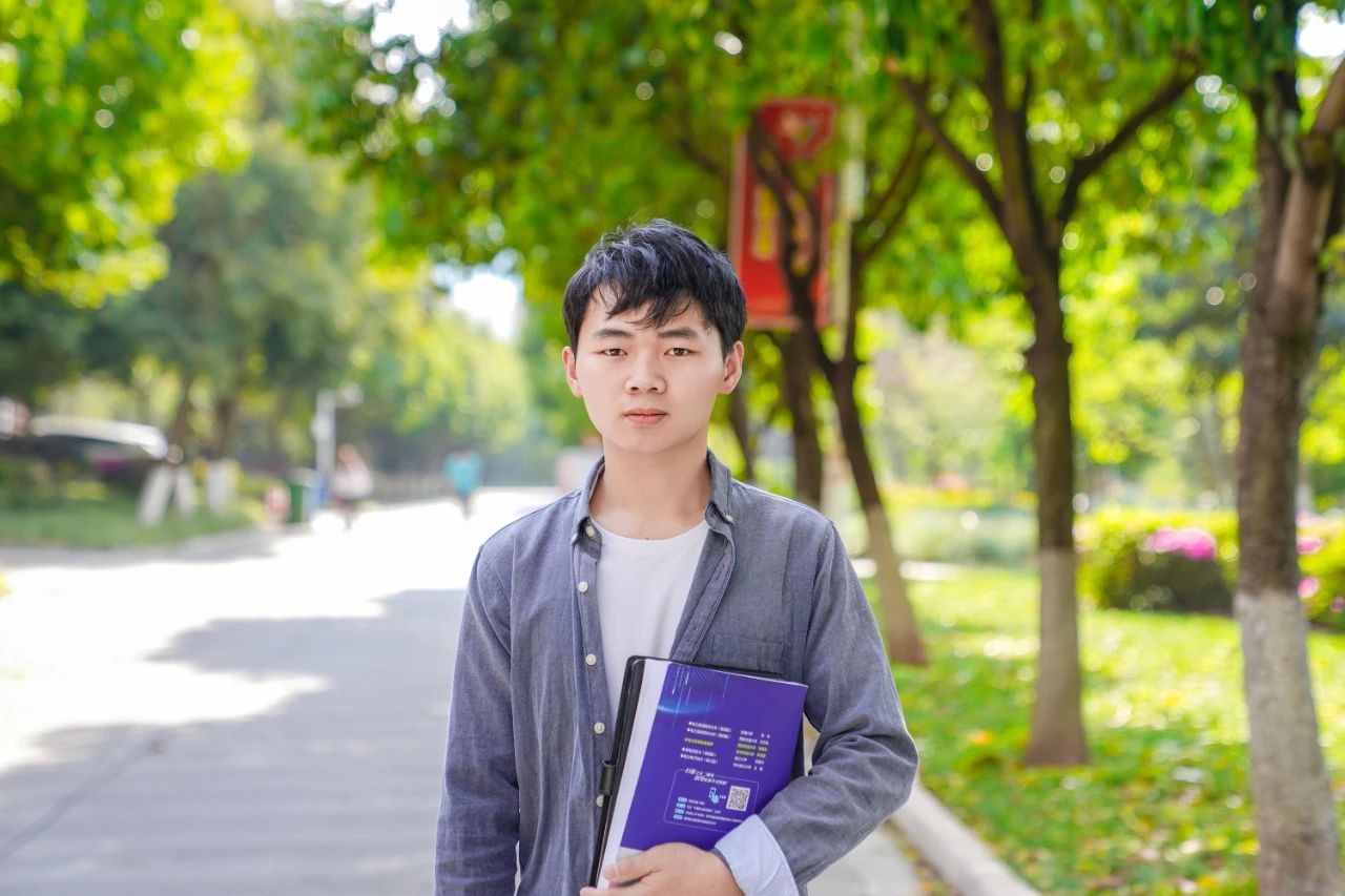 祝贺！云经管张敬康、邓福斌同学荣获2023年度第五届云南省“百名大学生自强之星”奖学金 第 4 张