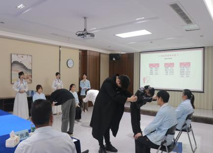 校企联动正当下 协同育人创未来 ¦ 云南经济管理学院与重庆豪迟义齿制作有限公司签订校企合作协议 第 6 张