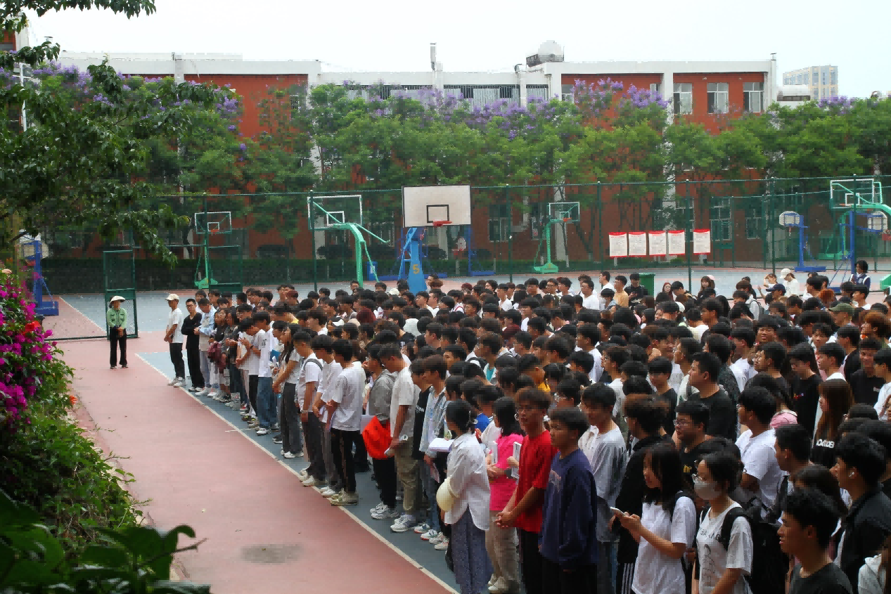 图片 7.png 【信智社区团学活动】信息与智能工程学院积极参与学校综合应急疏散演练 第 6 张