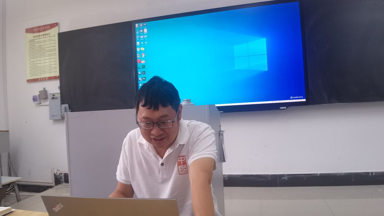 0----杨林书记进行政治理论学习.jpg 0----杨林书记进行政治理论学习.jpg