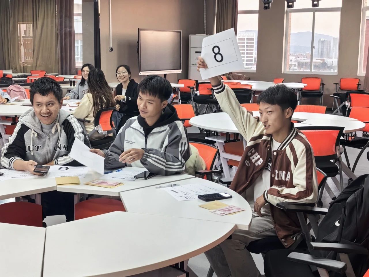学院资讯|一场关于梦想与选择的“拍卖”,引发深思! 第 5 张 学院资讯|一场关于梦想与选择的“拍卖”,引发深思! 第 5 张