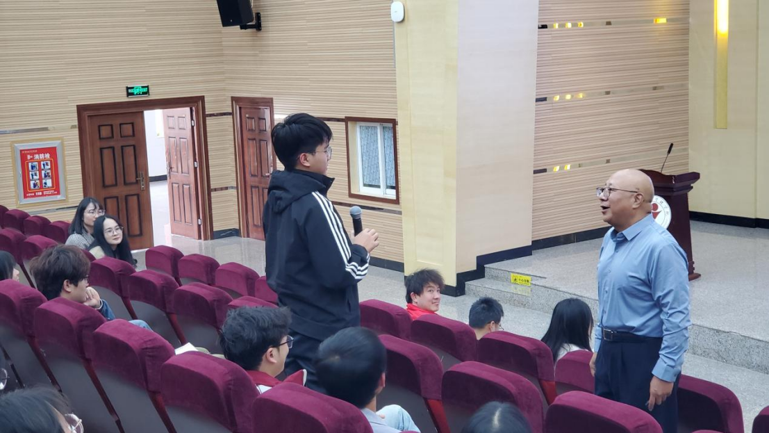 从企业视角,看学生发展:财会金融学院成功举行职业生涯教育系列讲座 第 8 张 从企业视角,看学生发展:财会金融学院成功举行职业生涯教育系列讲座 第 8 张