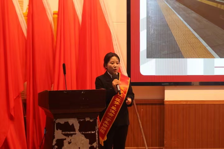 医学院开展第二届“筑梦·星使者” 学生讲师聘任仪式 暨优良学风建设系列之以榜样树学风活动启动仪式 第 4 张