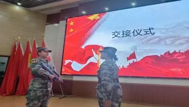 不辱使命 薪火相传——砺剑军事社区四营开展新老交接仪式 第 4 张