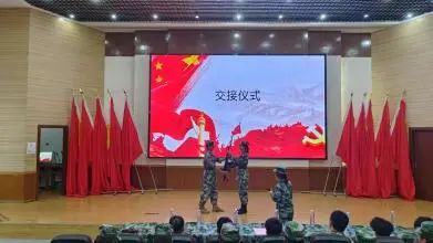 不辱使命 薪火相传——砺剑军事社区四营开展新老交接仪式 第 3 张