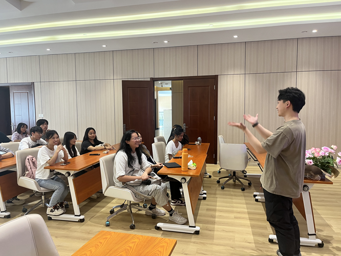 图片13.png 安宁诺斯沃德花卉产业有限公司暑期社会实践成果展示 ——云南经济管理学院商学院物流管理专业暑期社会实践活动 第 15 张