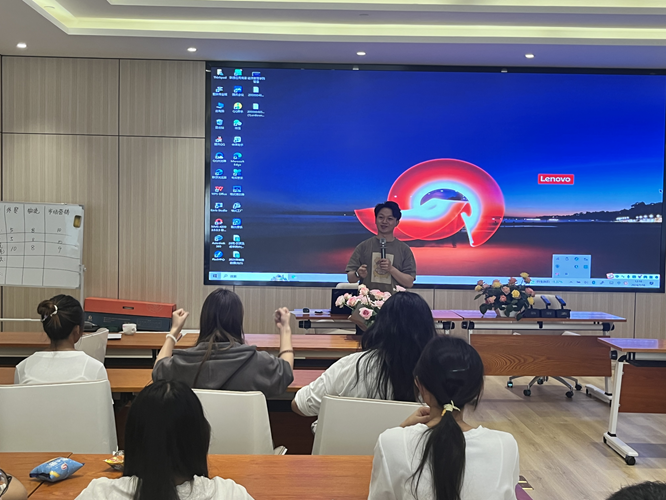 图片14.png 安宁诺斯沃德花卉产业有限公司暑期社会实践成果展示 ——云南经济管理学院商学院物流管理专业暑期社会实践活动 第 16 张