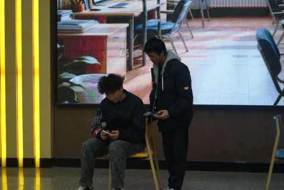 屏幕截图 2025-12-02 192632.png 屏幕截图 2025-12-02 192632.png