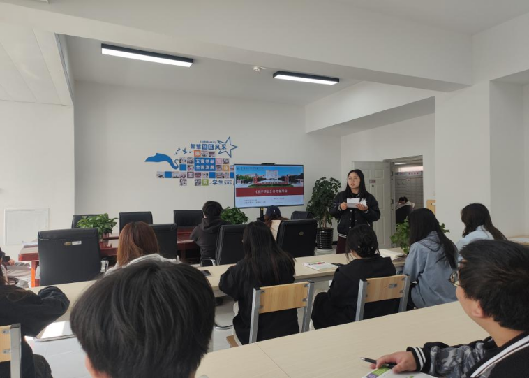 学业帮扶进社区 朋辈互助促成长 | 财会金融学院智慧社区举办朋辈学习帮扶活动 第 1 张