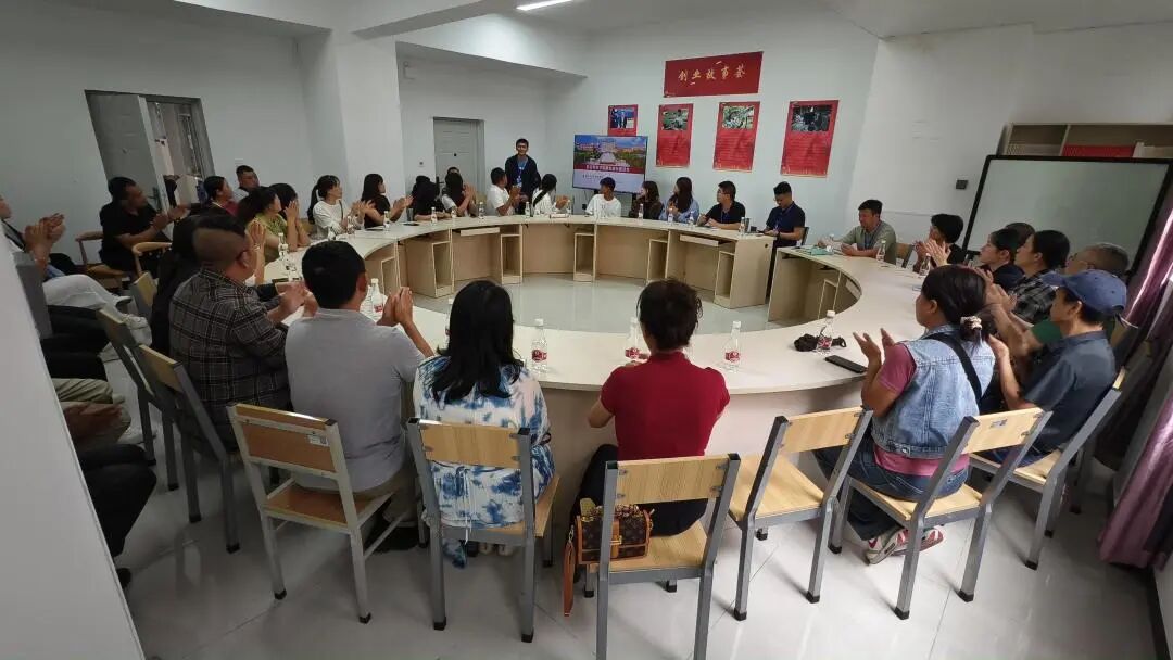 学院资讯|家校携手启新程,财商共育谱华章:财经商贸学院新生家长座谈会圆满举行! 第 1 张 学院资讯|家校携手启新程,财商共育谱华章:财经商贸学院新生家长座谈会圆满举行! 第 1 张