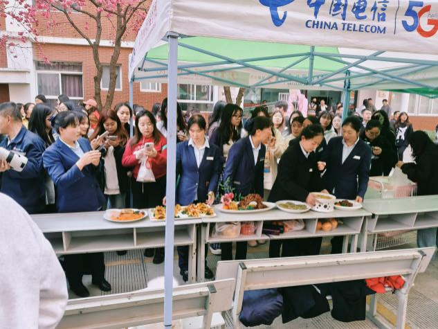 学院资讯 | 校园樱花美食文化节圆满落幕 第 4 张 学院资讯 | 校园樱花美食文化节圆满落幕 第 4 张