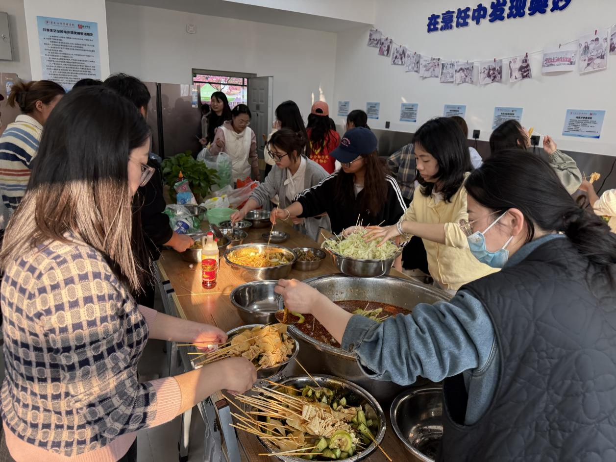 学院资讯 | 校园樱花美食文化节圆满落幕 第 1 张 学院资讯 | 校园樱花美食文化节圆满落幕 第 1 张
