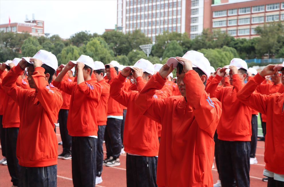 训之以严，砺之以行——云经管医学院军训纪实 第 5 张