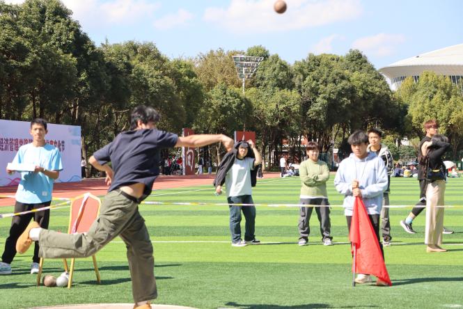 绿茵逐梦,医心启航 ——云南经济管理学院运动会开幕式暨首日赛事精彩速递 第 21 张 绿茵逐梦,医心启航 ——云南经济管理学院运动会开幕式暨首日赛事精彩速递 第 21 张