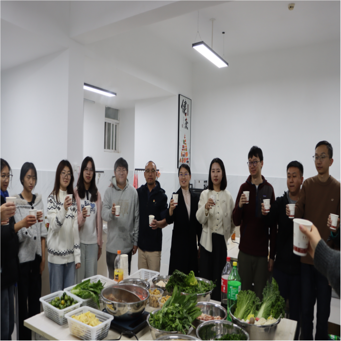 暖冬赠被传温情，火锅共煮聚人心——云南经济管理学院医学院暖冬关爱行动圆满落幕 第 12 张