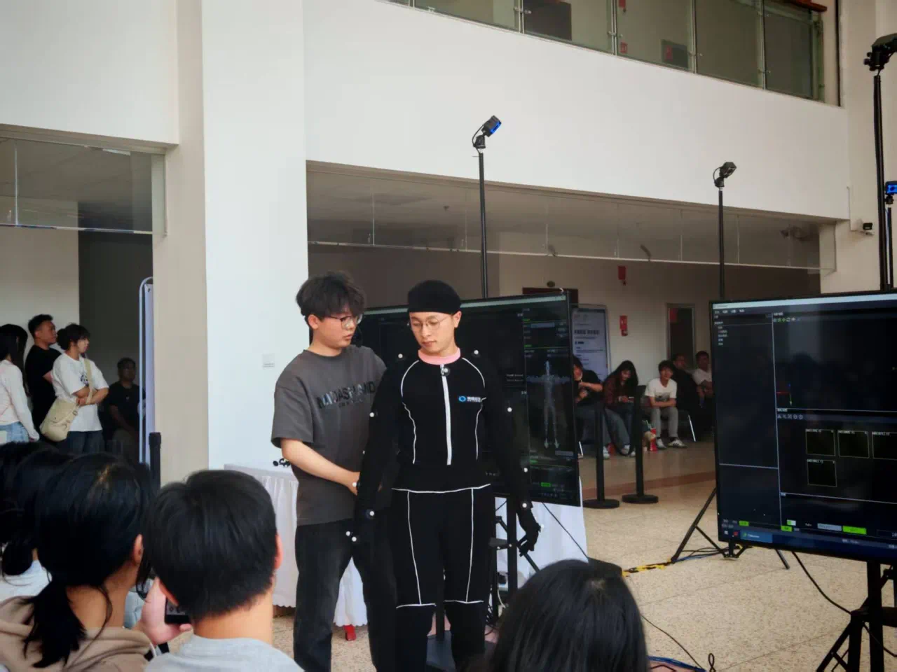 学院数字媒体艺术专业师生参加“青瞳视觉·数字造梦”专项赛全国宣讲会 第 4 张 学院数字媒体艺术专业师生参加“青瞳视觉·数字造梦”专项赛全国宣讲会 第 4 张