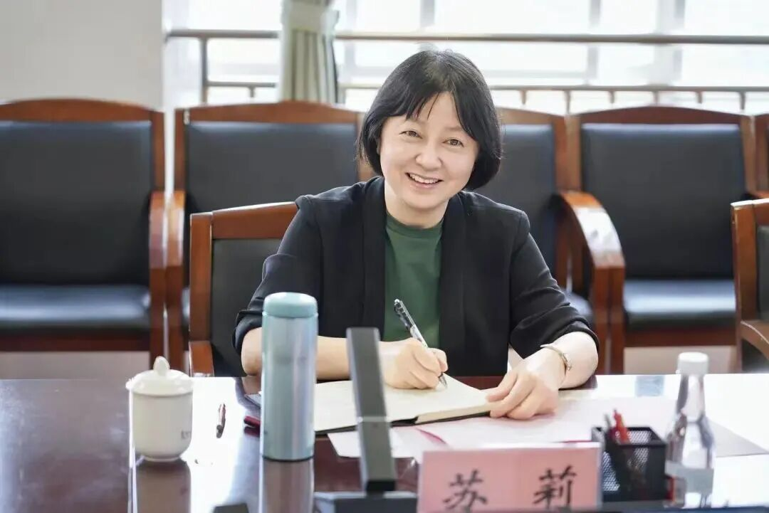 民建云南省委开展 “同心民建 — 企业进校园” 专场招聘暨专题调研活动 第 4 张 民建云南省委开展 “同心民建 — 企业进校园” 专场招聘暨专题调研活动 第 4 张