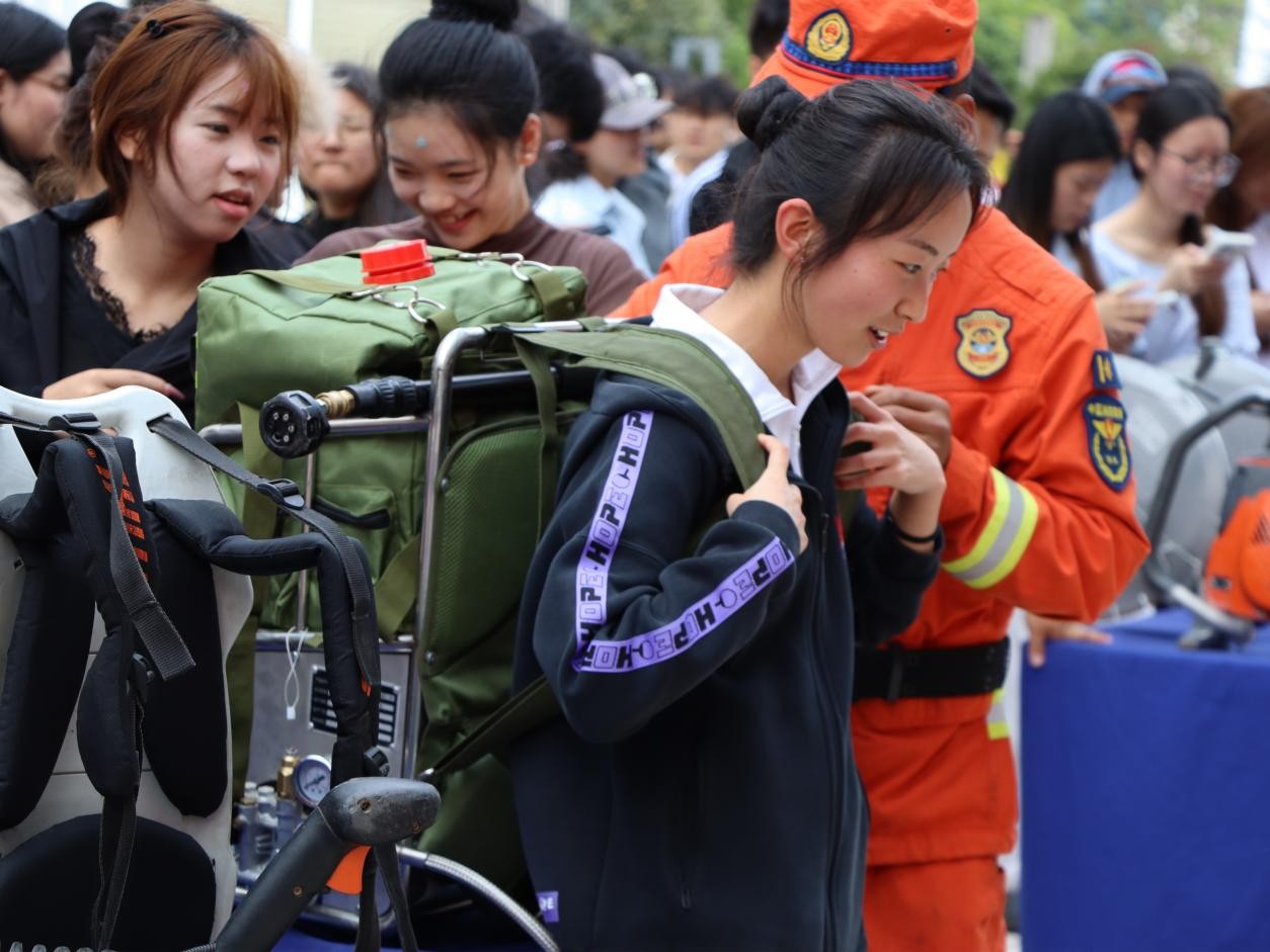 图片6.jpg 图片6.jpg