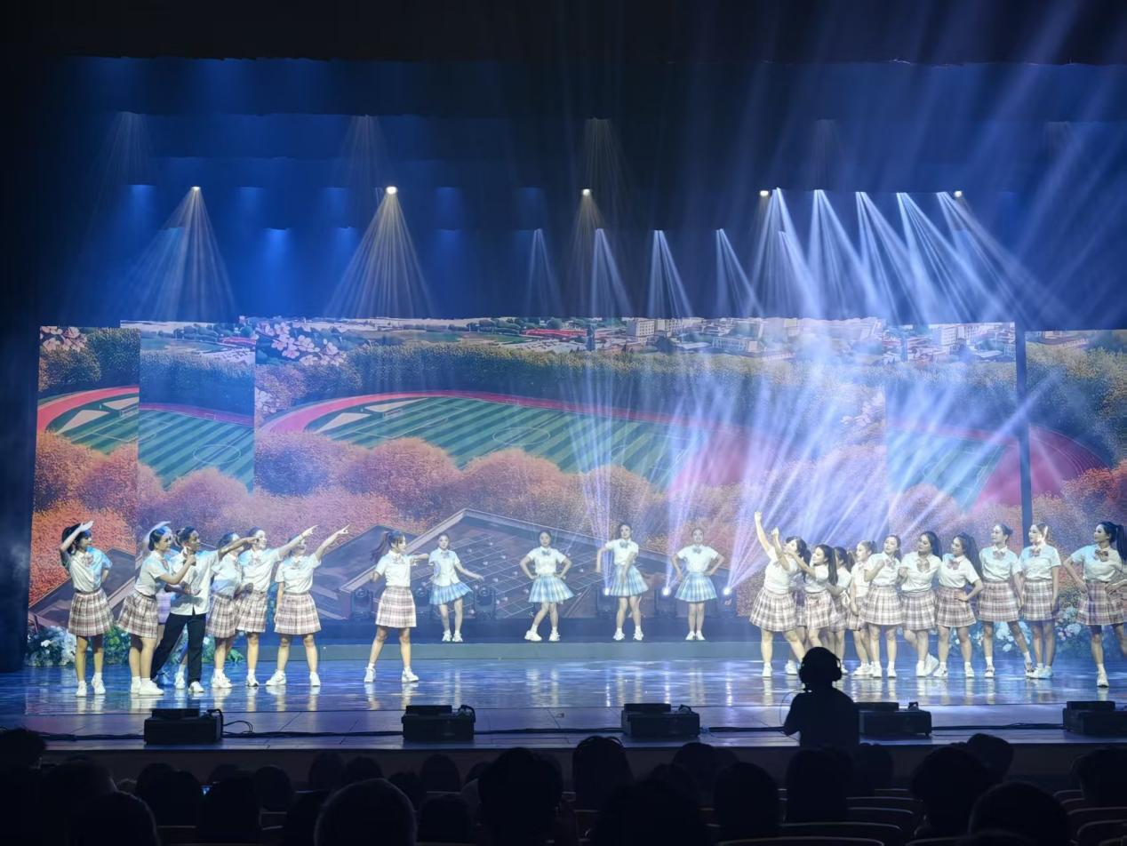 万象映界  艺彩绽放——云南经济管理学院艺术与传媒学院2026“万象·映界”展演今日绽放，双馆共赏艺术盛宴 第 34 张